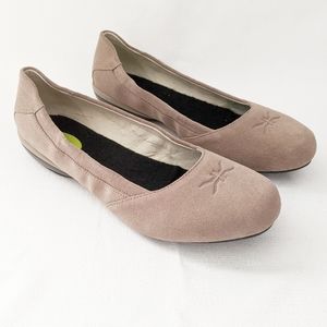 Kuru tan flats size 7